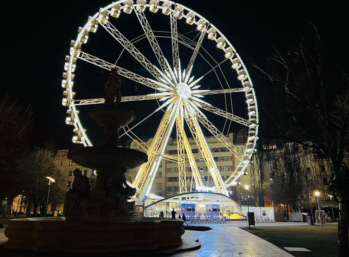 Downtown Deak-Ferris Wheel Luxury Home ブダペスト エクステリア 写真