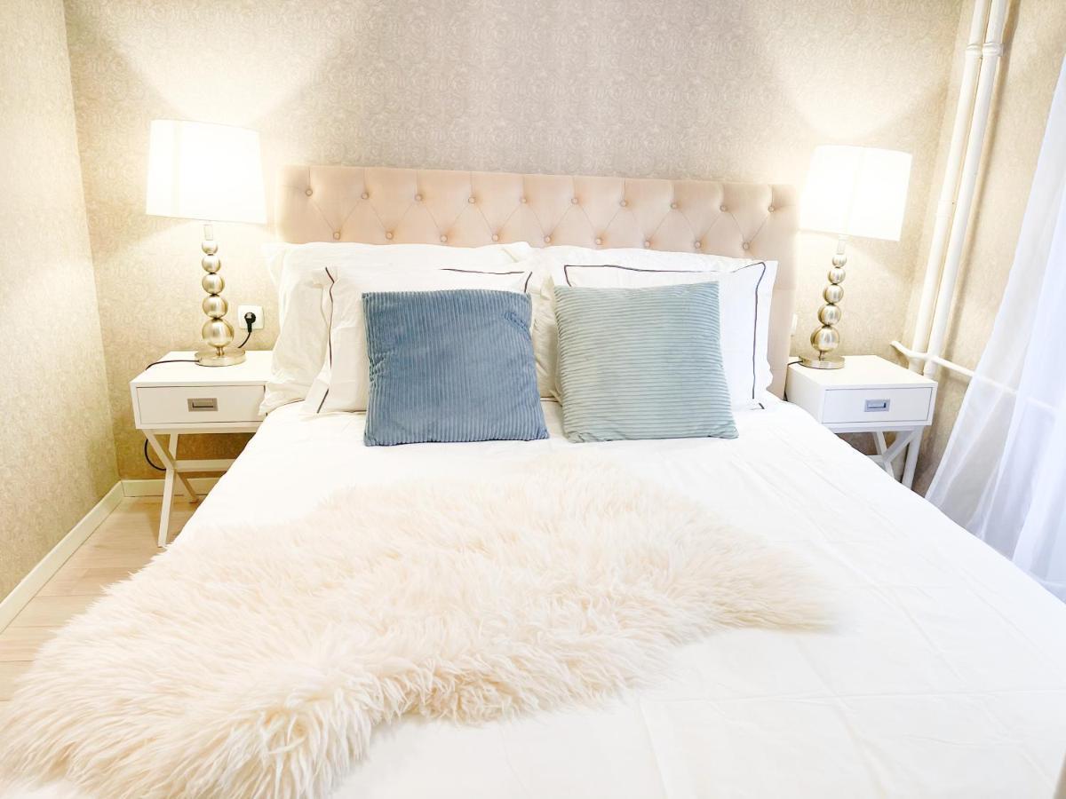 Downtown Deak-Ferris Wheel Luxury Home ブダペスト エクステリア 写真