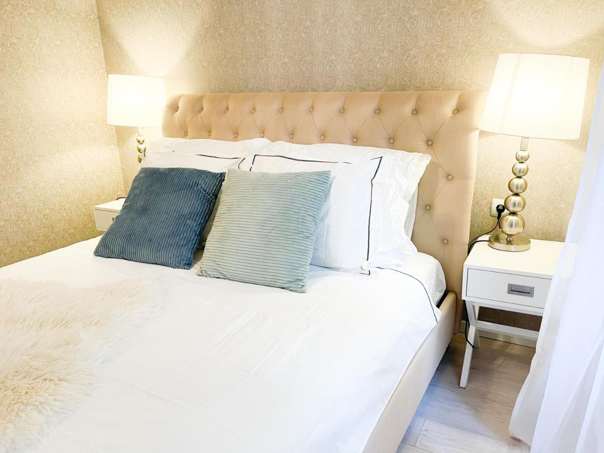 Downtown Deak-Ferris Wheel Luxury Home ブダペスト エクステリア 写真